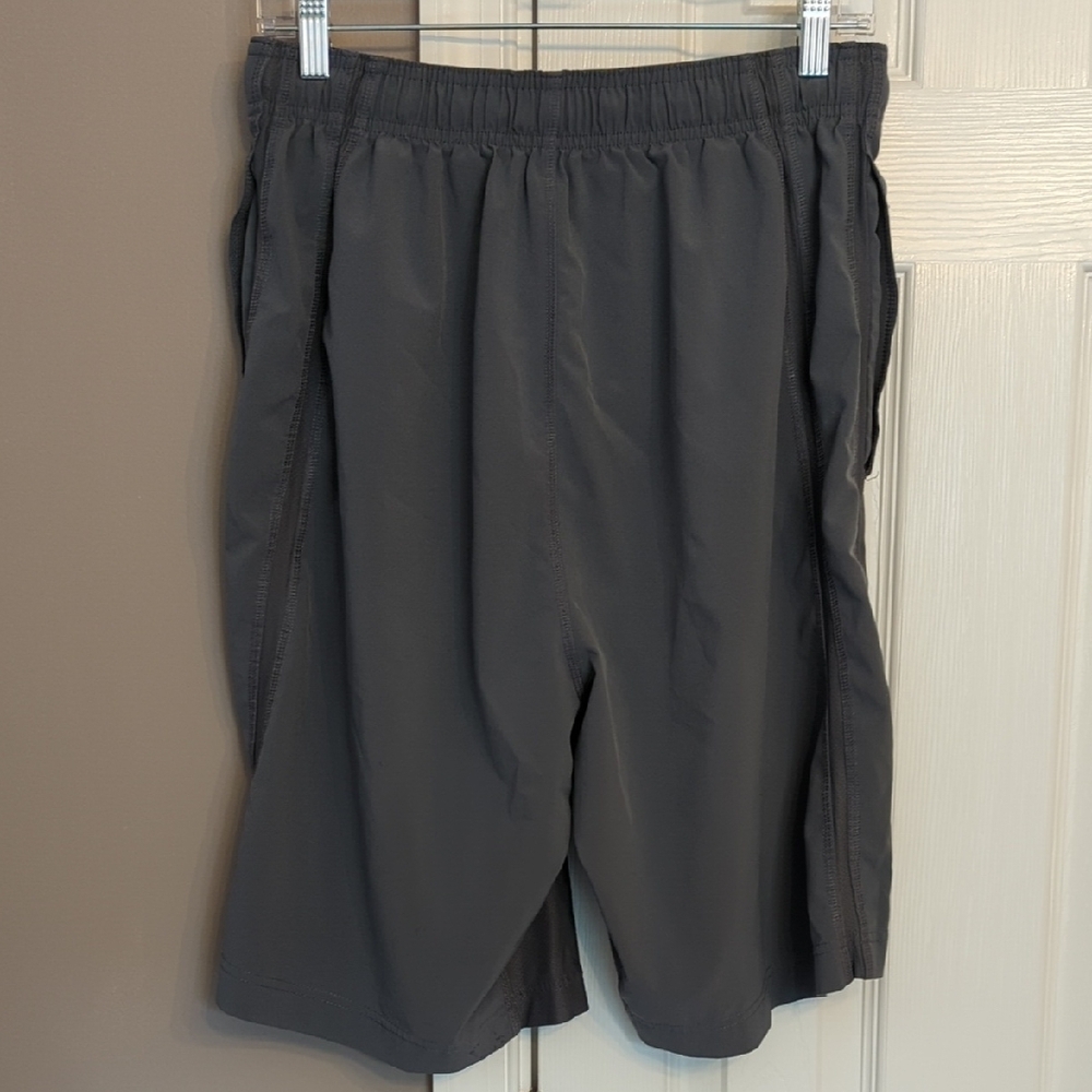 Nike Men's Gray Athletic Shorts - Picture 2 of 6